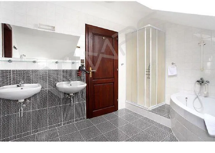 Bed & Breakfast Rajsky 3*